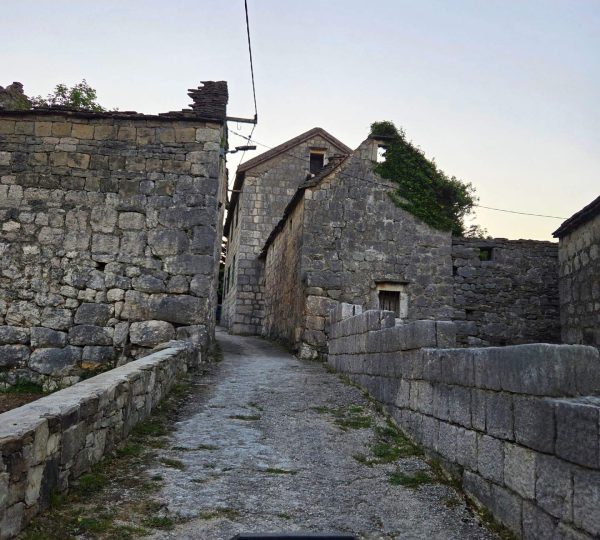 Split village tour Quad